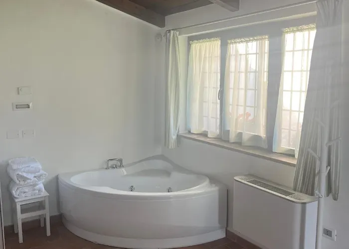 L'ulivo Incantato Alojamento de Acomodação e Pequeno-almoço 4*